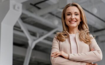 Επίδομα 2.600€ σε άνεργες γυναίκες έως 49 ετών